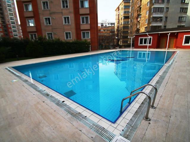Bostancı City Konutları Masrafsız Kapalı Balkonlu 7.kat Kiralık 3+1