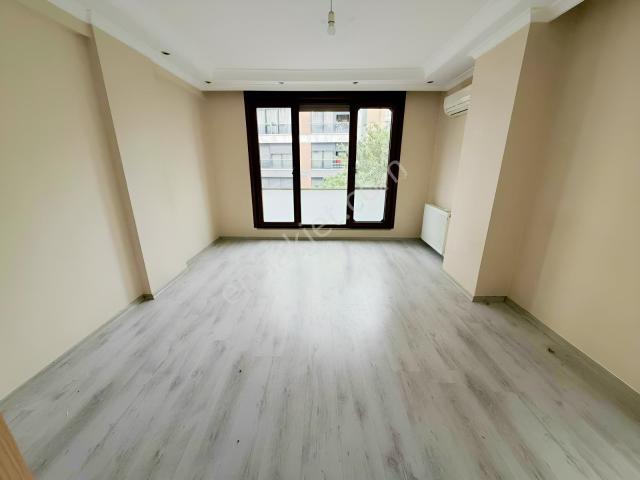Bostancı Da Geniş Teraslı Satılık 2+1 Daire