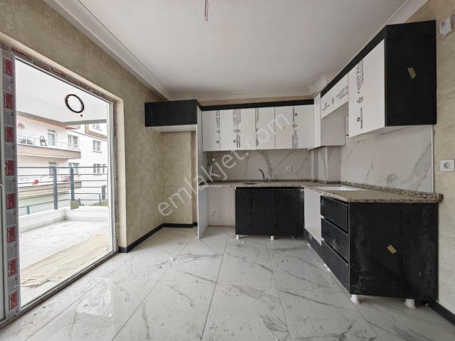 Bostancık Cad. Yakını Sıfır Binada Ara Kat Satılık 3+1 Daire !