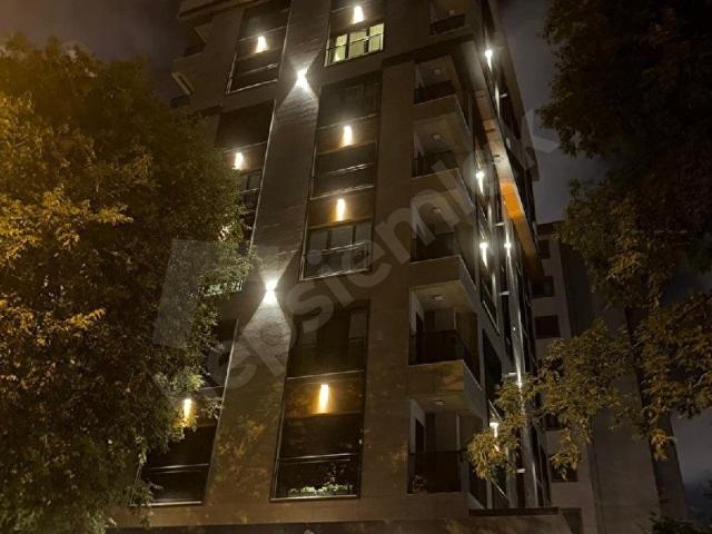 BOSTANCIDA MİNİBÜS YOLUNA İKİNCİ BİNADA SIFIR DAİRE FIRSATI