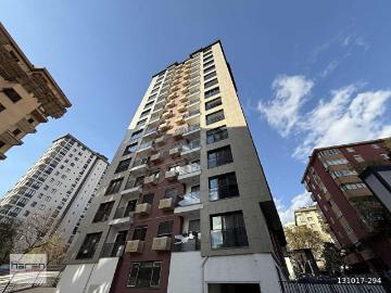 BOSTANCIDA HAVUZLU SİTEDE BALKONLU EBEVEYNLİ SATILIK 2+1