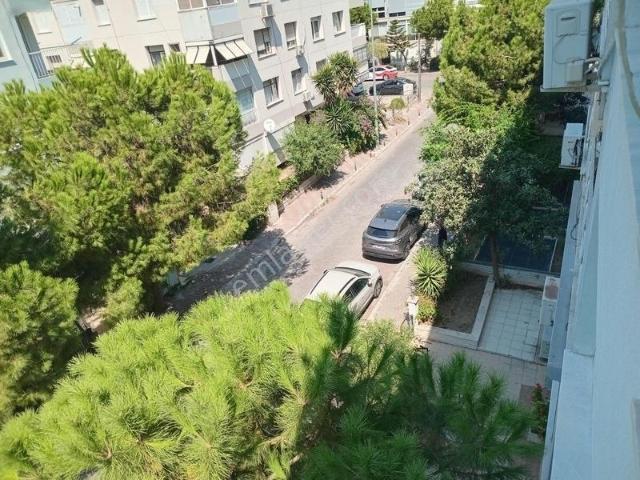Bostanlı Merkezde Sahile Çok Yakın