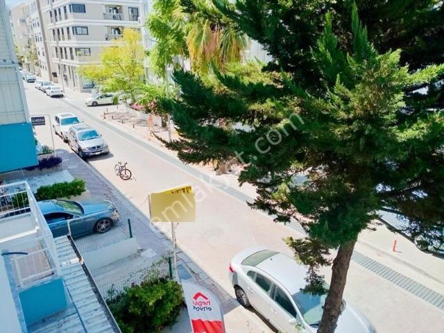 Bostanlı Merkezde Sahile Çok Yakın Köşe