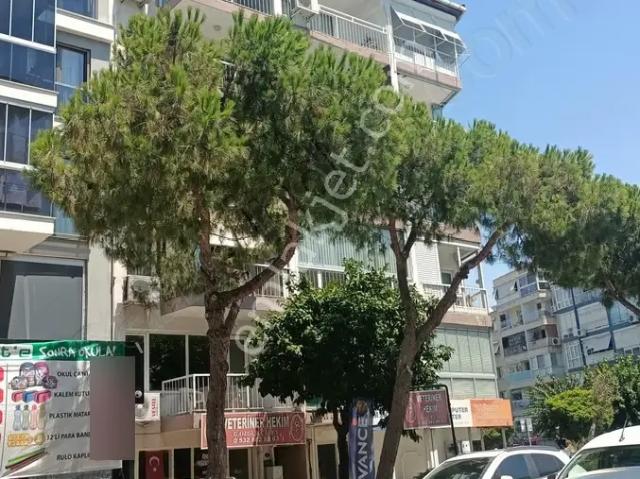 Bostanlı Migros Karşısı Geniş 2+1 Kiralık Daire