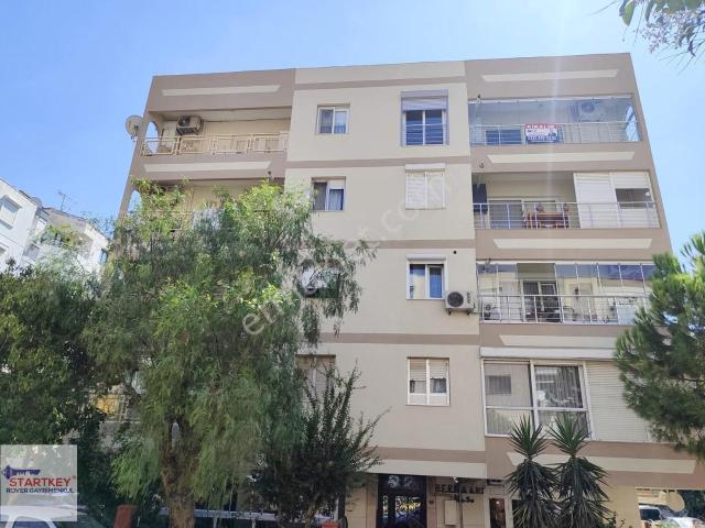 Bostanlının Cengiz Kocatoros Sokak'ta 3+1 Kiralık Daire