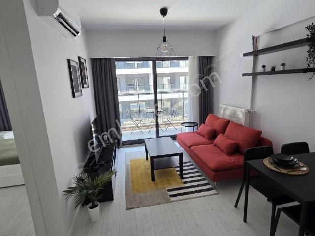 Bostanlı Atakent Site İçi, Havuz Cephe, Eşyalı Kiralık 1+1 Daire