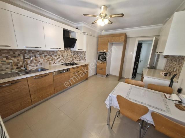 Bostanlı Da Full Tadilatlı Asansörlü 165 M2 Otoparklı Mkd Emlak