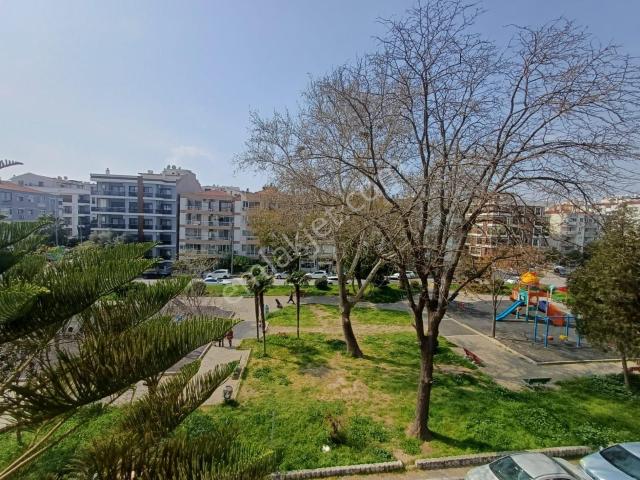 Bostanlı Gode Cengiz Parkı Karşısı Ön Cephe Satılık 3+1 Daire