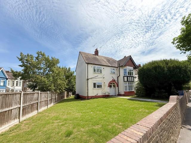 Boston Avenue, Southend On Sea SS2, 1 bed flat to rent, £1,050 pcm | PrimeLocation