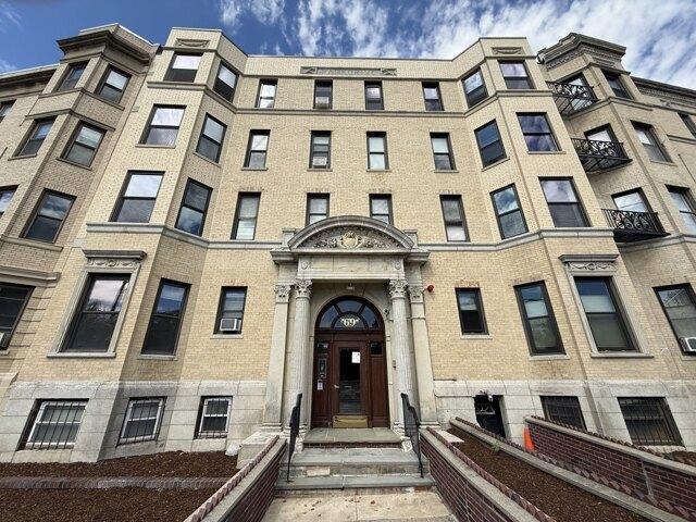 Boston MA 02215 105537054
