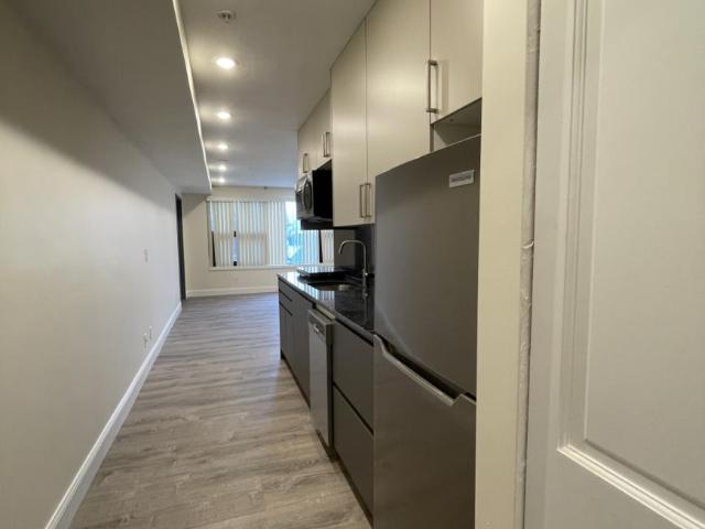 Boston MA 02215 98366302