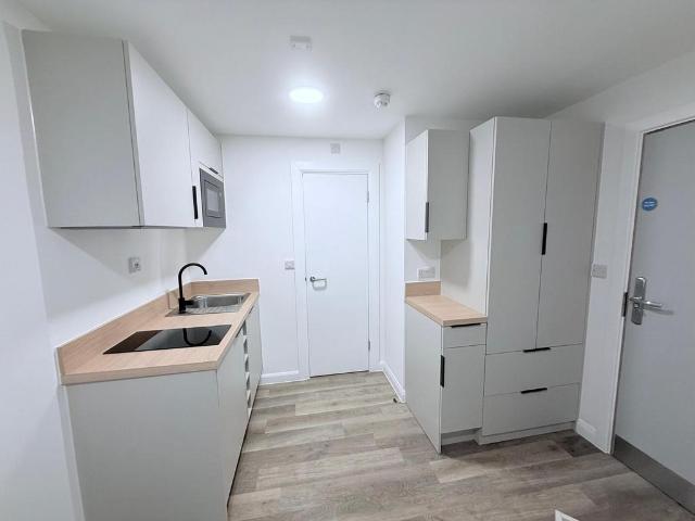 Boston Street, NOTTINGHAM, NG1 Studio to rent £650 pcm £150 pw