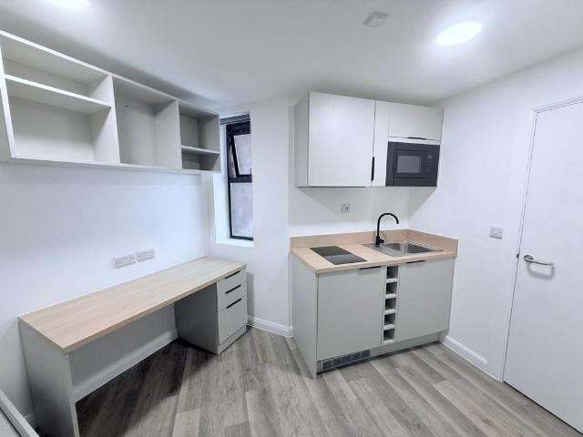 Boston Street, NOTTINGHAM, NG1 Studio to rent £650 pcm £150 pw