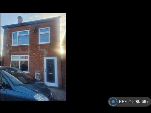 Boston Place, Coventry, CV6 3 bed detached house to rent £1,050 pcm £242 pw