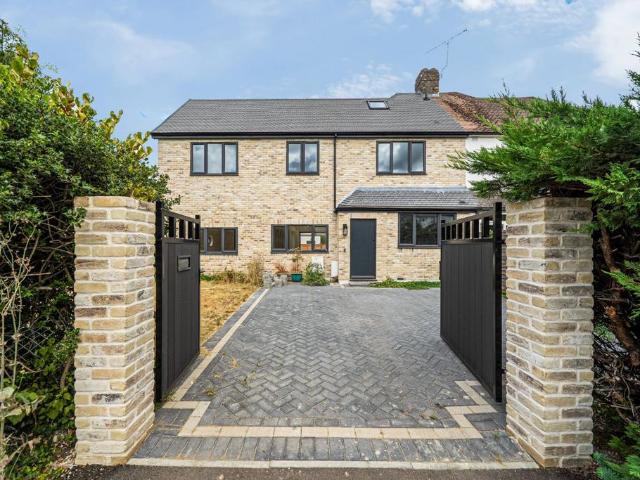 Bosville Road, Sevenoaks, Kent, TN13 5 bed semi detached house to rent £4,950 pcm £1,142 pw