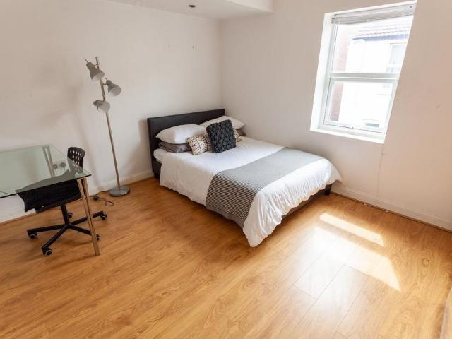 Boswell Street, Liverpool, L8 0RN, United Kingdom | 4 bed townhouse for rent #137019071 | Rentberry