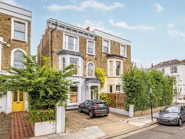 Boscombe Road, London W12, 3 bed flat to rent, £3,900 pcm | PrimeLocation