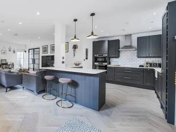 Wandle Park, London, Greater London - Equipped kitchen