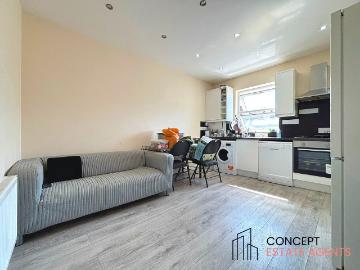 Boscombe Road, South Wimbledon SW19, 3 bed flat to rent, £2,600 pcm | PrimeLocation