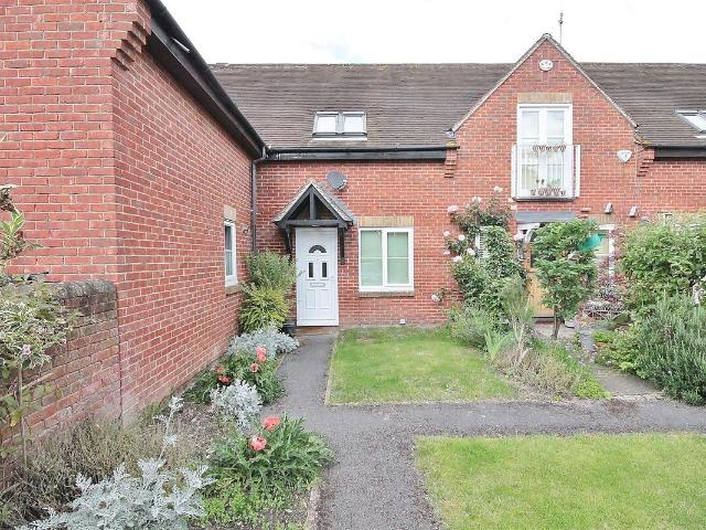 Bosley Crescent, Wallingford OX10, 1 bed terraced house to rent, £1,100 pcm | PrimeLocation