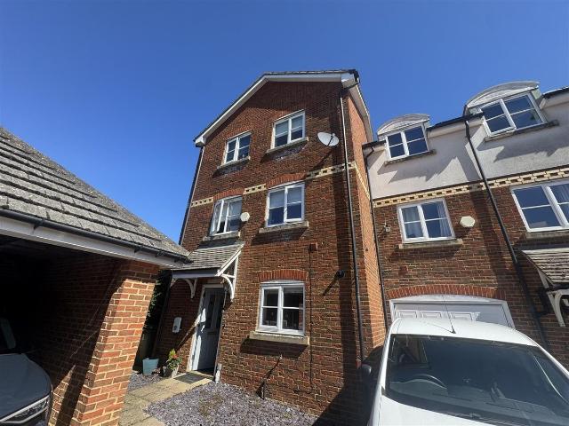 Bosman Close, Maidstone ME16, 4 bed semi detached house to rent, £2,100 pcm | PrimeLocation