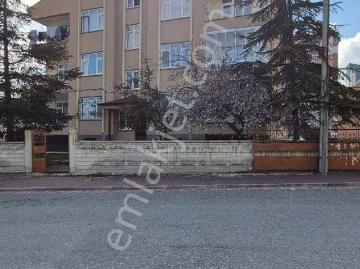 Bosna Hersek Mah. Satılık Bakımlı 3+1 Daire