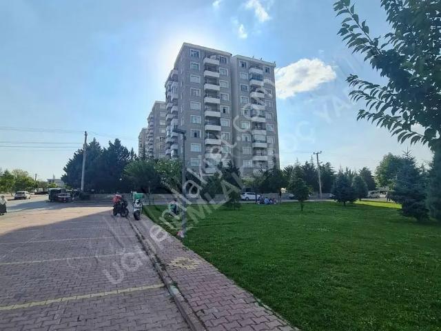 Bosna Merkez'de 3+1 Kombili Kiralık Daire