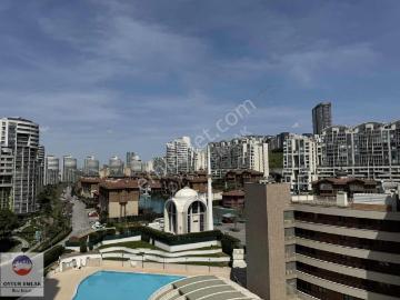 Bosphorus Cıty Göl Kule'de Eşyalı Kiralık 1+1 Daire 81 M²