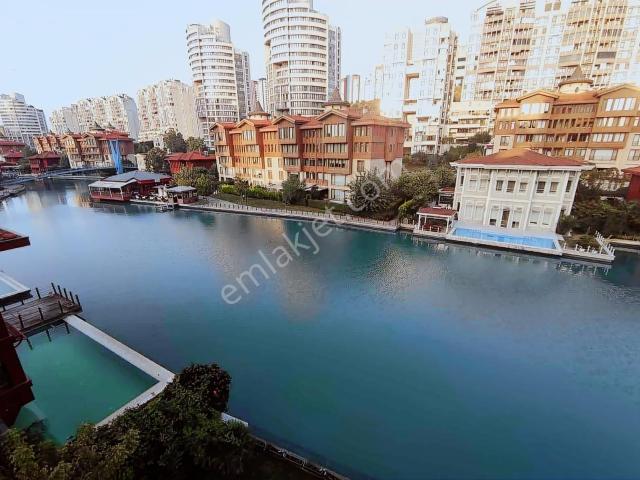 Bosphorus City Tadilatlı Satılık 4+1 Yalı Dairesi Güncel Boş