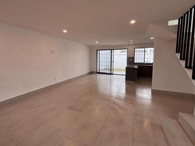 BOSQUES DEL DORADO VENTA CSA HERMOSA 3 RECAM. 2 BAÑOS ESTACIONAM. 1 AUTO BALCON BONITOS ACABABADO