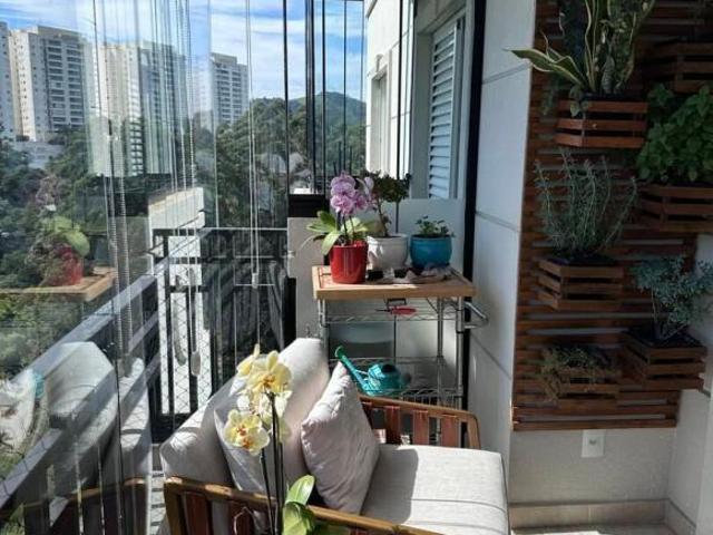Bosques Tamboré 101m2 Reformado com Vista Livre!