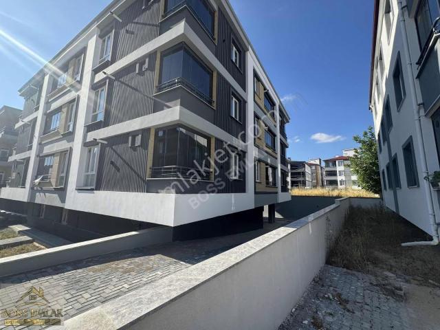 Boss Emlaktan Sıfır Daire Sıfır Eşyalı 1+1 Kiralık Daire