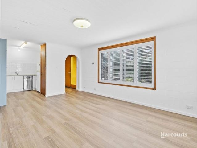 Bottom Flat Modern with great views