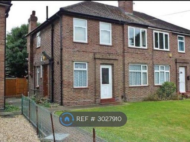 Botwell Crescent, Hayes UB3, 2 bed maisonette to rent, £1,750 pcm | PrimeLocation