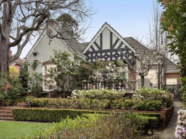 Botanic Beauty Designed for Exceptional Entertaining
