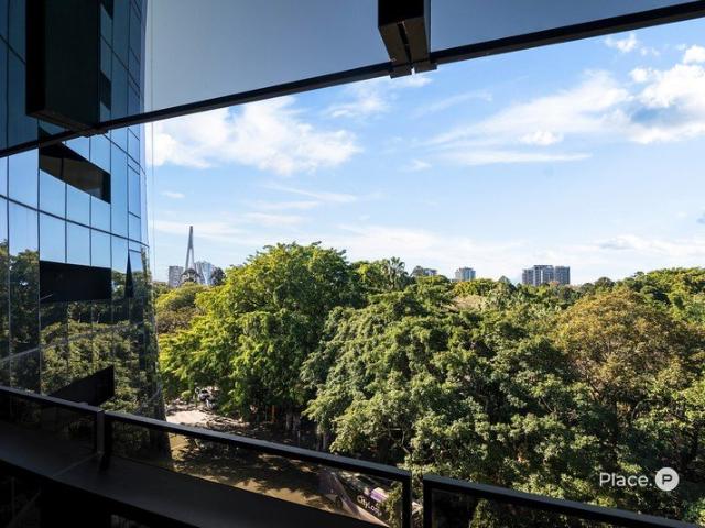 Botanic Gardens Luxury Elevated Above the City