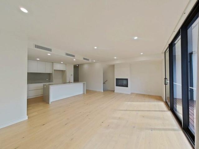 Botanical Luxury in a Boutique Boyd Park Setting