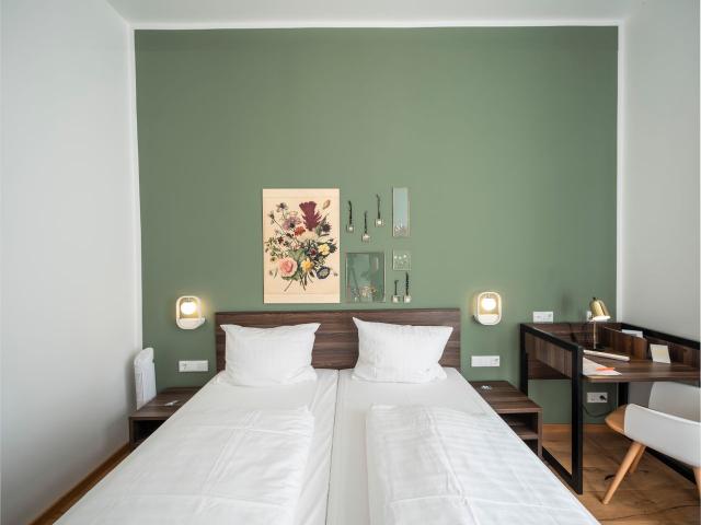 Botanist’s Dream No Kitchen, Heidelberg Amsterdam Apartments for Rent