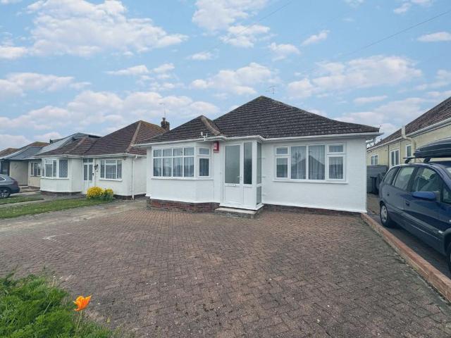 Botany Road, Broadstairs, Kent, CT10 2 bed bungalow to rent £1,500 pcm £346 pw