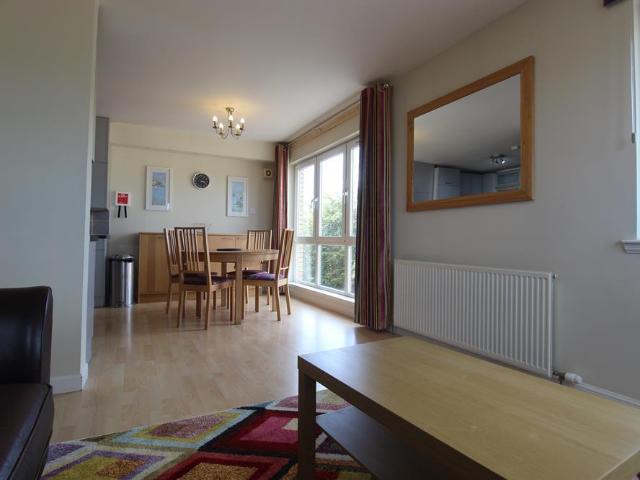 Bothwell Road, Third Floor, AB24 2 bed flat to rent £825 pcm £190 pw