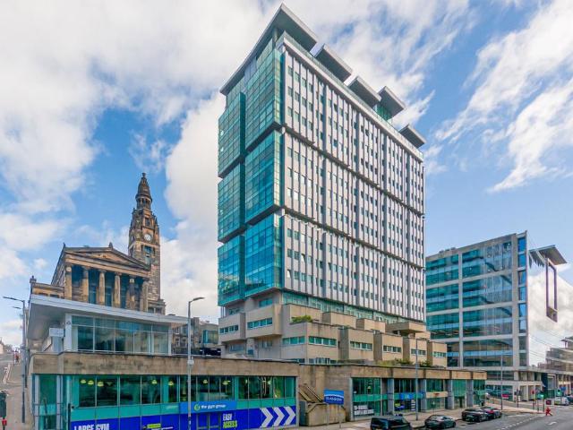 Bothwell Street, City Centre, Glasgow. 2 bed penthouse to rent £1,650 pcm £381 pw