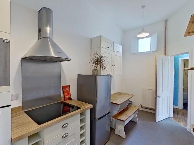 Bothwell Street, Edinburgh EH7, 2 bed flat to rent, £1,425 pcm | PrimeLocation