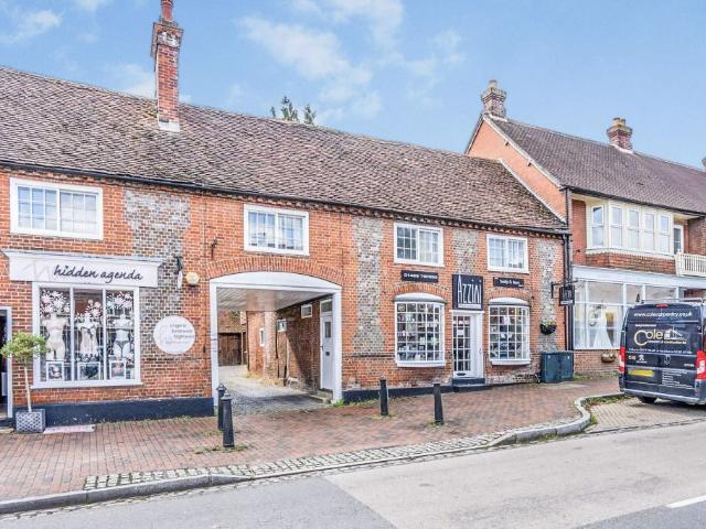Botley, Southampton SO30, 2 bed flat to rent, £1,250 pcm | PrimeLocation