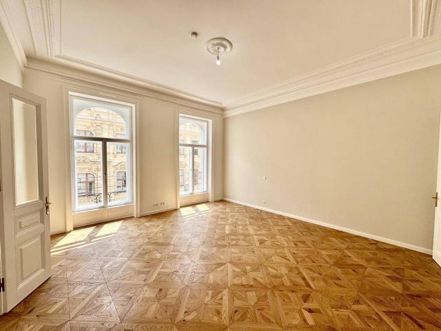 BOTSCHAFTSVIERTEL / BELVEDERE: repräsentativer Altbau Erstbezug nach Generalsanierung