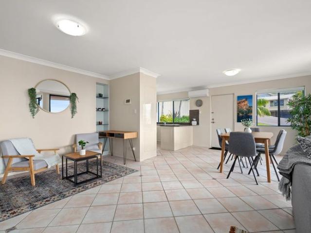 Boutique Terrigal Apartment | Ocean Views & Walk to Beach