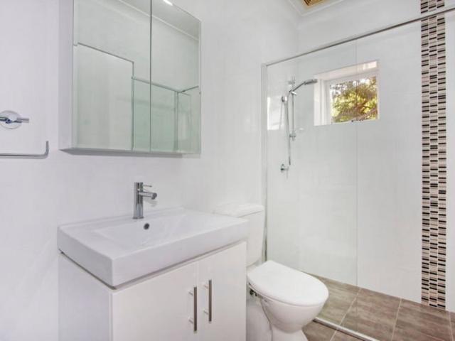 Boutique, Top Floor Apartment Enjoys A Private, Leafy Outlook