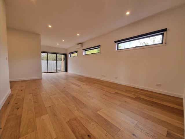BOUTIQUE TOWNHOUSE