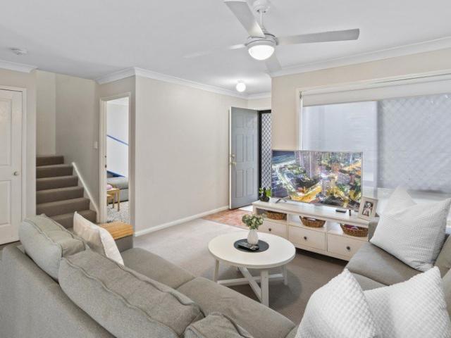 Boutique Townhouse in the Heart of Helensvale