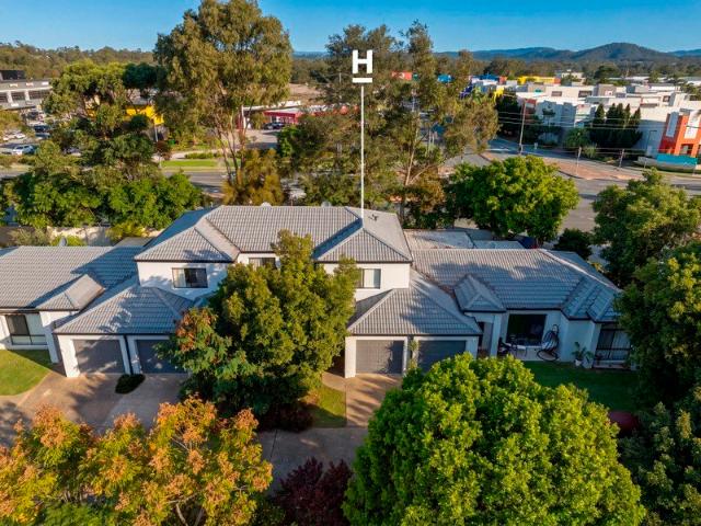 Boutique Townhouse in the Heart of Helensvale