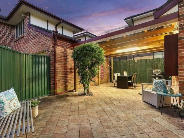 Boutique Townhouse Living in the Heart of Mascot